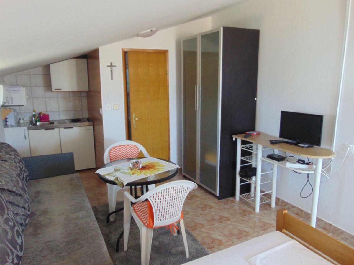 Apartman Ivana Vir Exterior photo